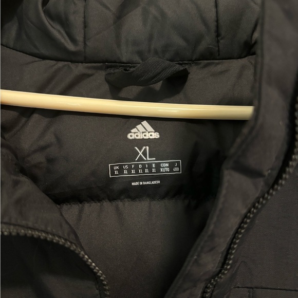 NWOT Adidas UTILITAS HOODED PARKA - size XL men’s - never worn - Picture 3 of 3